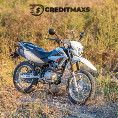 La Honda XR150L es versátil y resistente, ideal para ciudad y caminos difíciles. Una de las mejores motos de Honda en el mercado. Motos de Honda